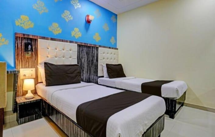 Hotel Golden Park Near Nesco Мумбаи Экстерьер фото